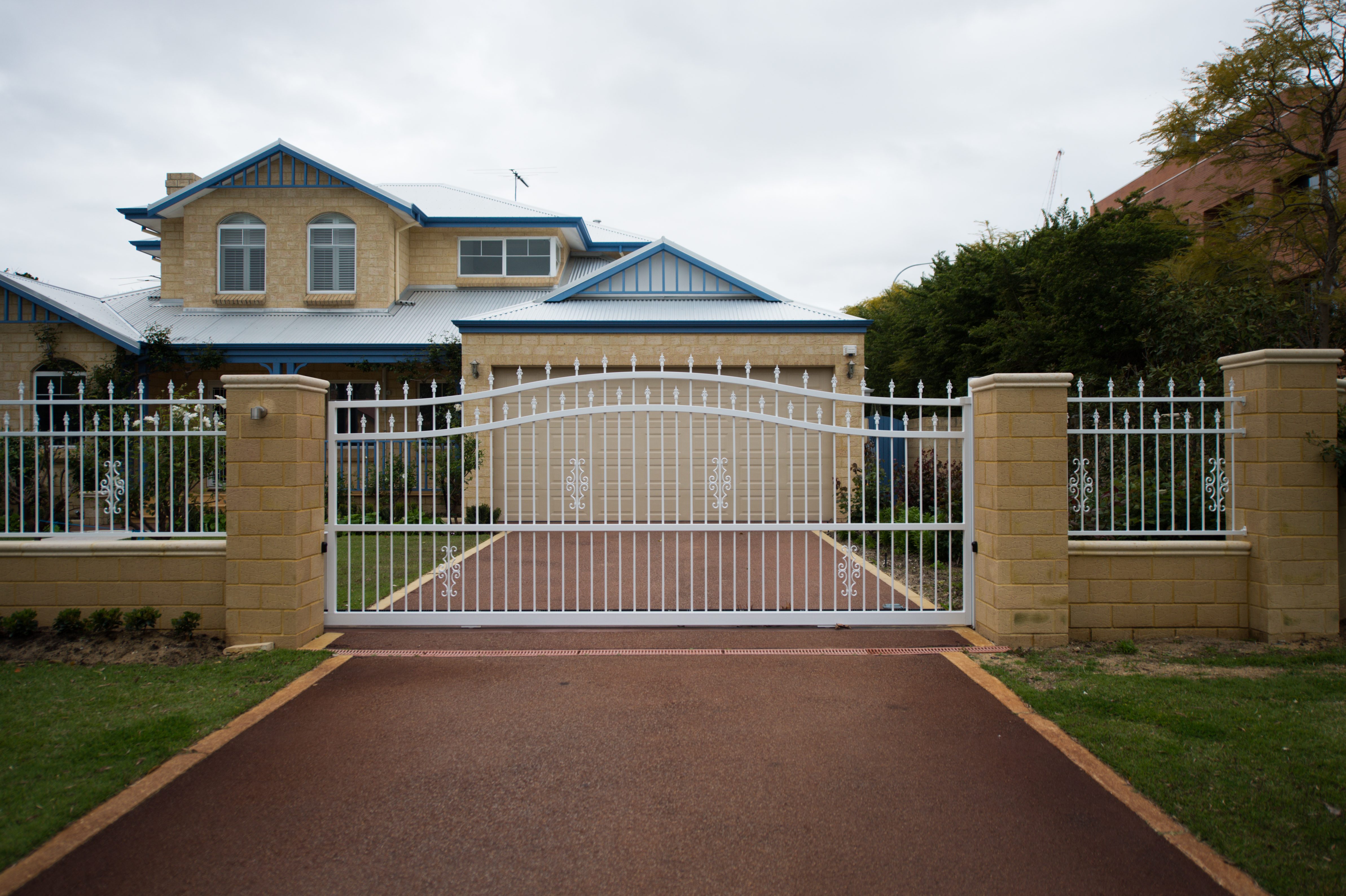 Perths Top 10 Most Popular Fencing And Gate Designs | Free Download ...