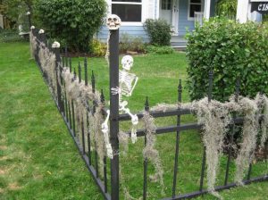 Halloween Gate and Fence Designs Your Home Needs This Year!