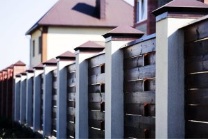 backyard-fencing-hardwood-fence-in-shade