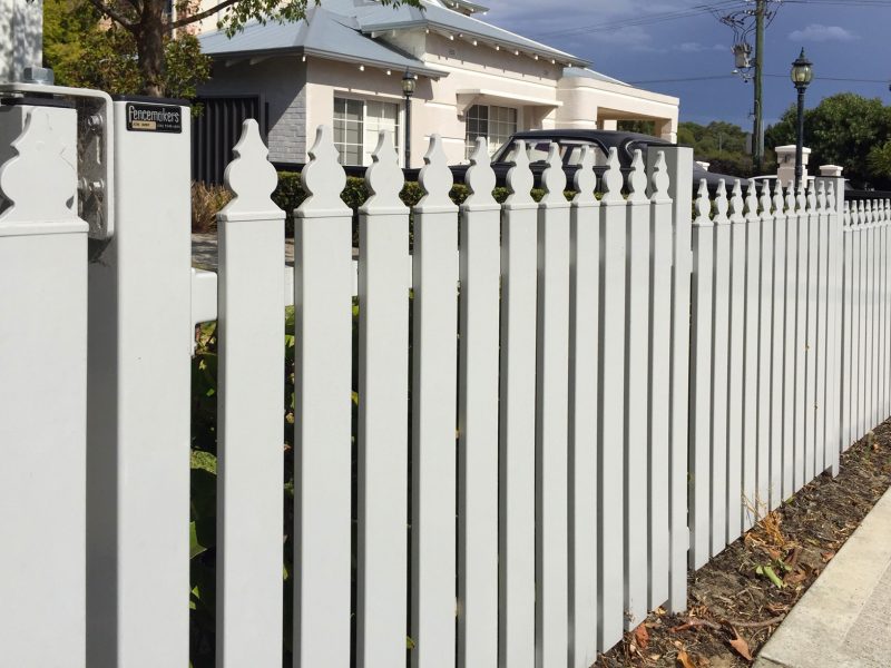 Aluminium Picket Fence Outside a Perth Home